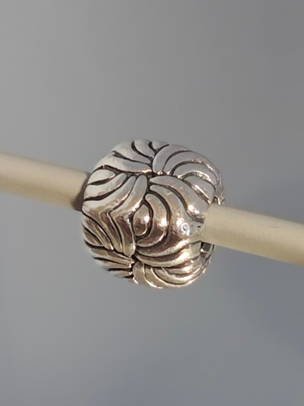 Authentic Pandora Retired Current Designer Bead – 790492 Sterling Silver